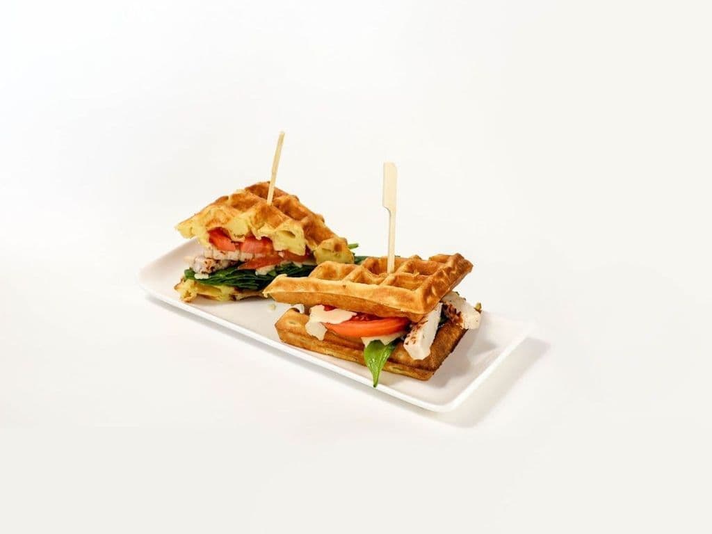 GAUFFRE AU POULET HORS-LA-LOI / OUTLAW CHICKEN WAFFLE