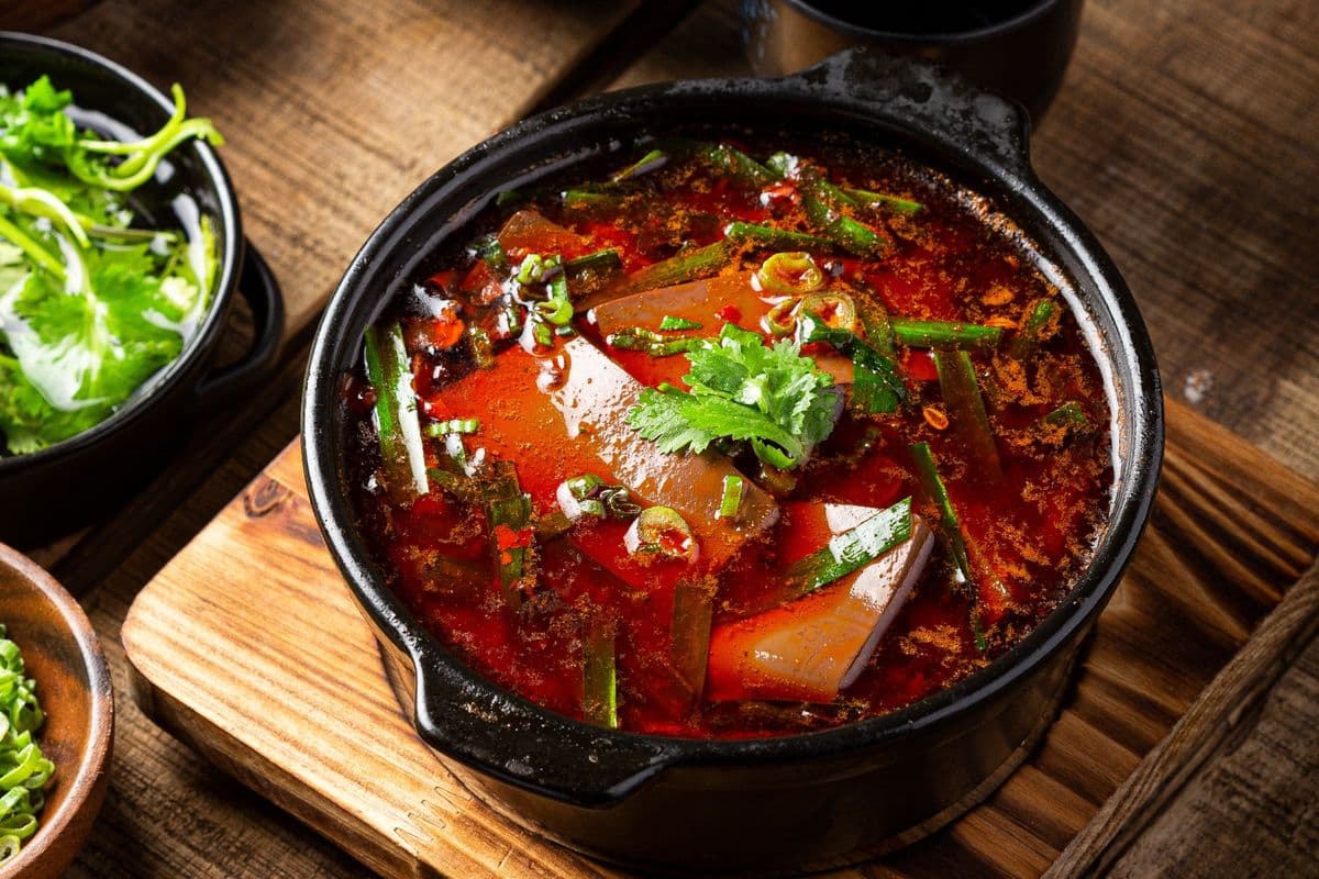 Duck Blood Casserole 砂锅鸭血