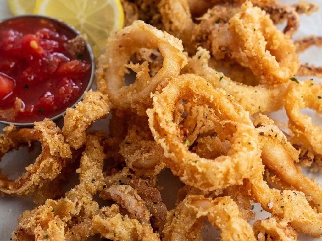Petite entrée de calamars / Small calamari appetizer