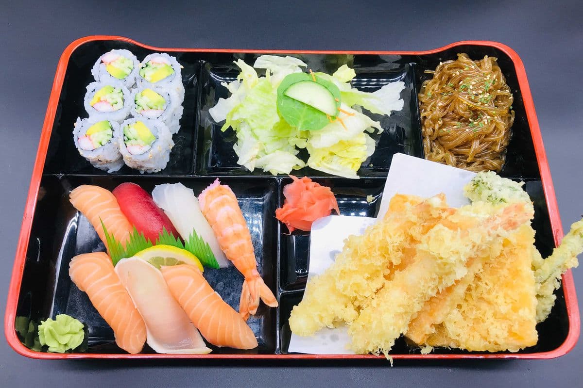 --Sushi & Tempura Bento