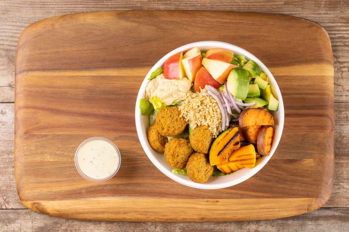 Falafel with Hummus Bowl (845 Cal)