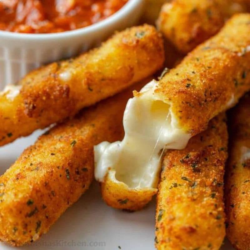 6 mozzarella pannés / 6 Mozzarella Sticks