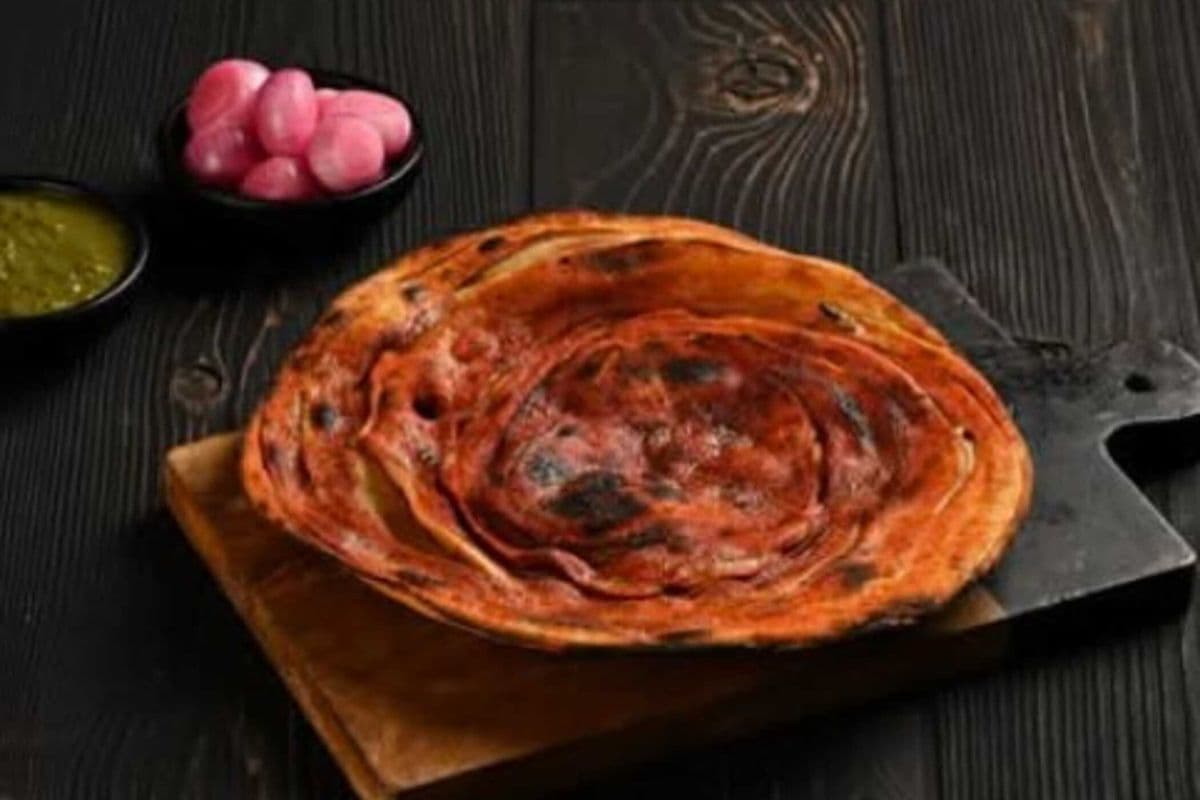 LAL MIRCH LACCHA PARANTHA