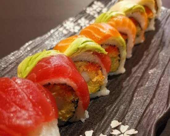 Rainbow Dragon Maki (8 pcs)