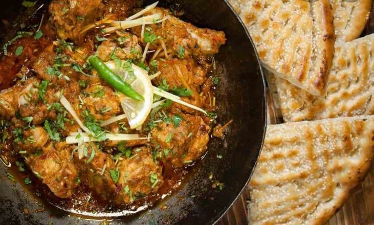 Full Chciken Karahi + 5 Naan / Poulet Entier