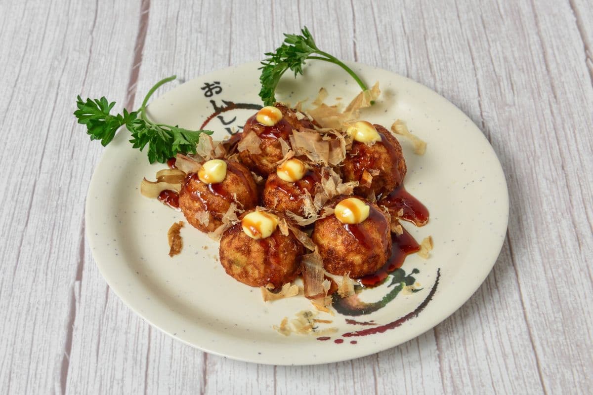 C8. Tako Yaki (6 Pcs)