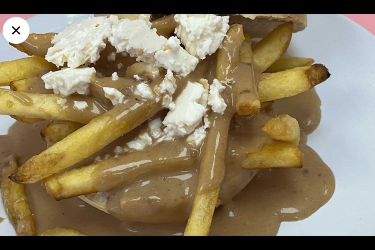Canadian Poutine Bagel
