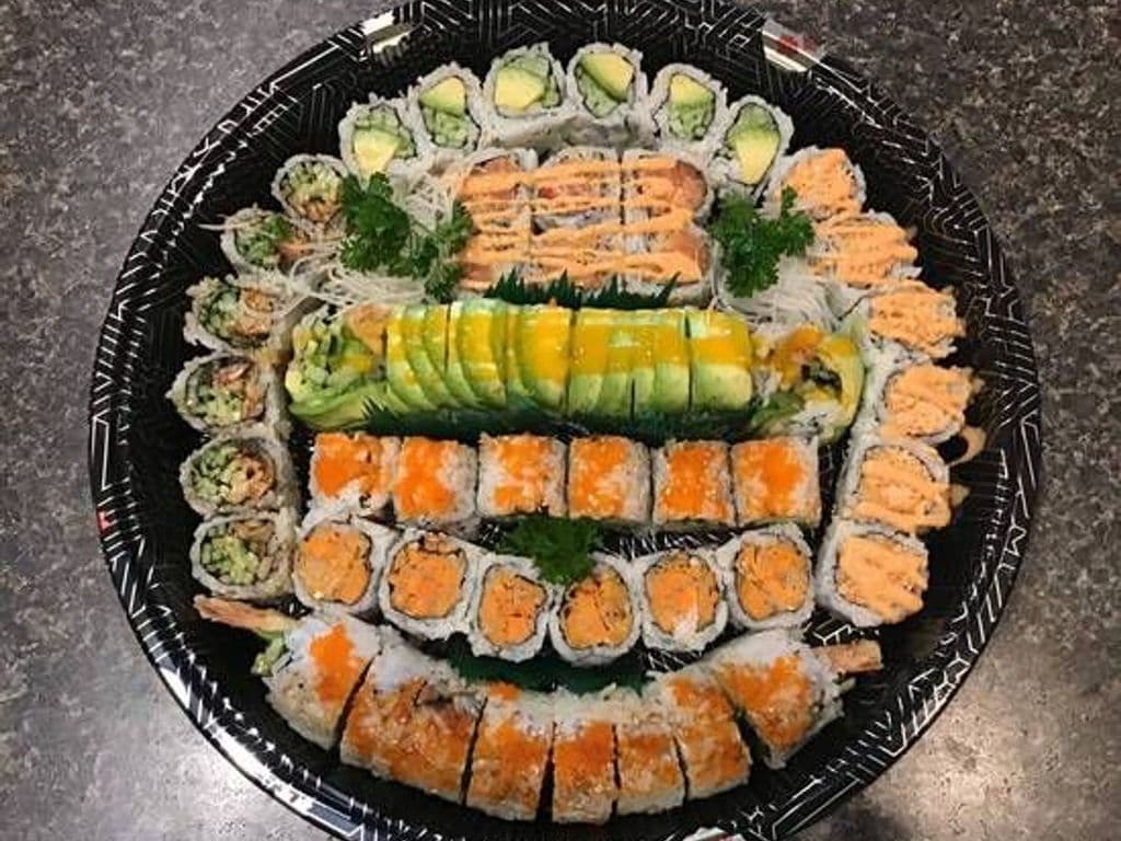 152. Vegetable Roll Tray (32 pcs)