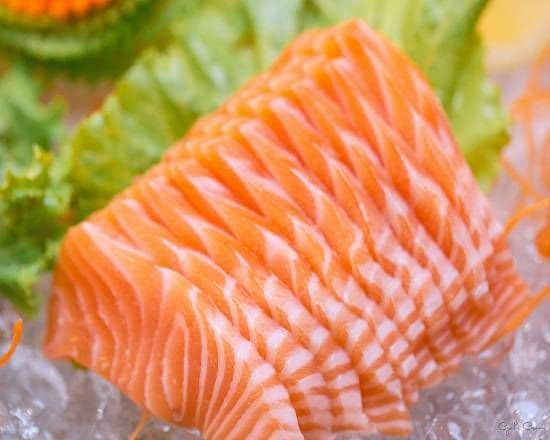 Fresh Salmon Sashimi (8 pcs)