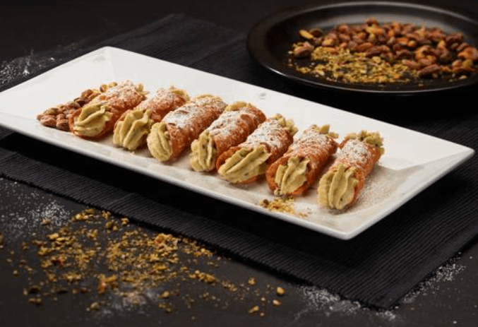Six mini Cannolis Italien maison / Six Italian Homemade Cannolis
