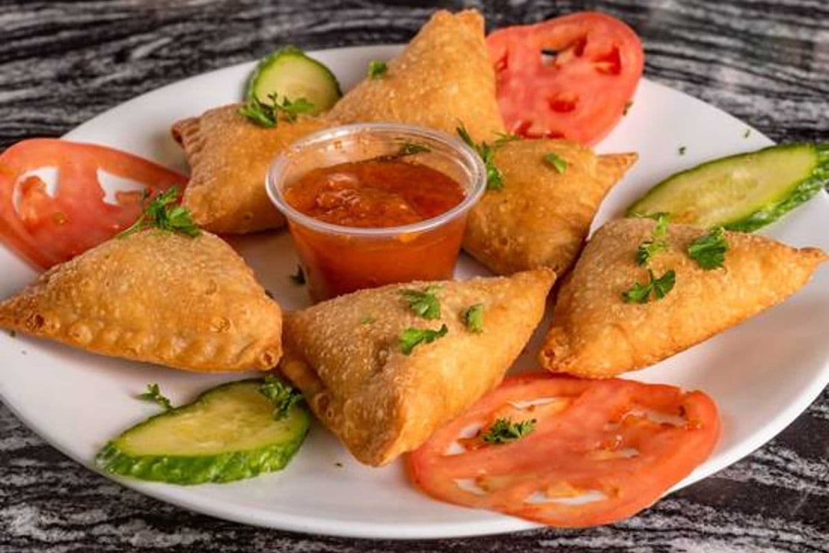 Samosas (6 pcs)