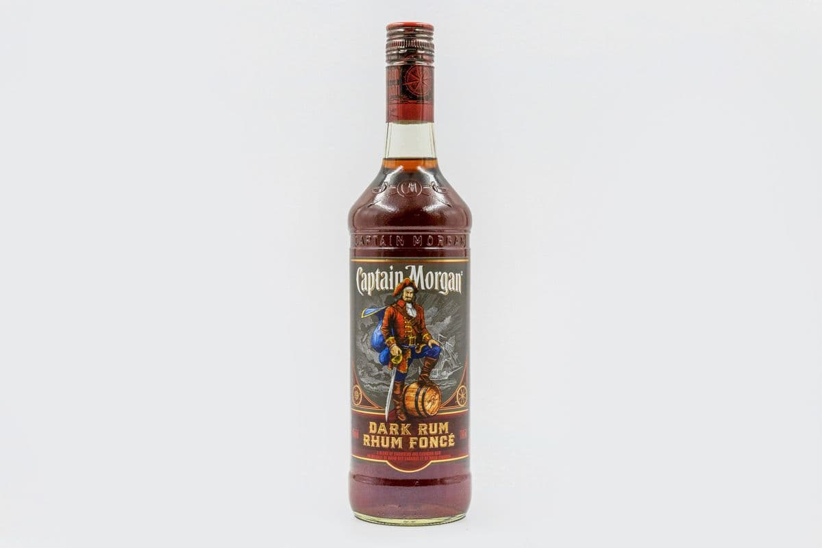 Captain Morgan Dark Rum (750 ml) (1 x 750ML)
