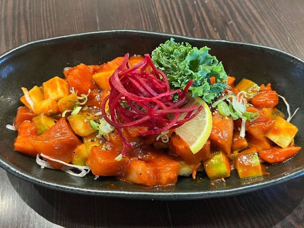 Full spicy salmon sashimi