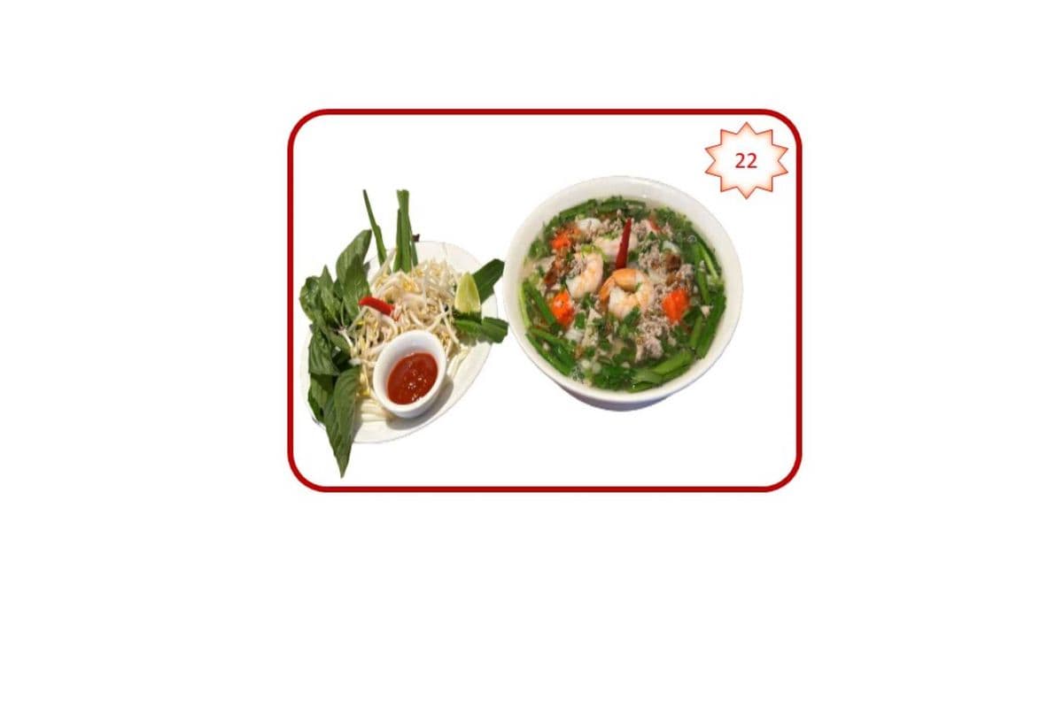 22. Clear rice noodle soup with pork, shrimp, crab, squid
