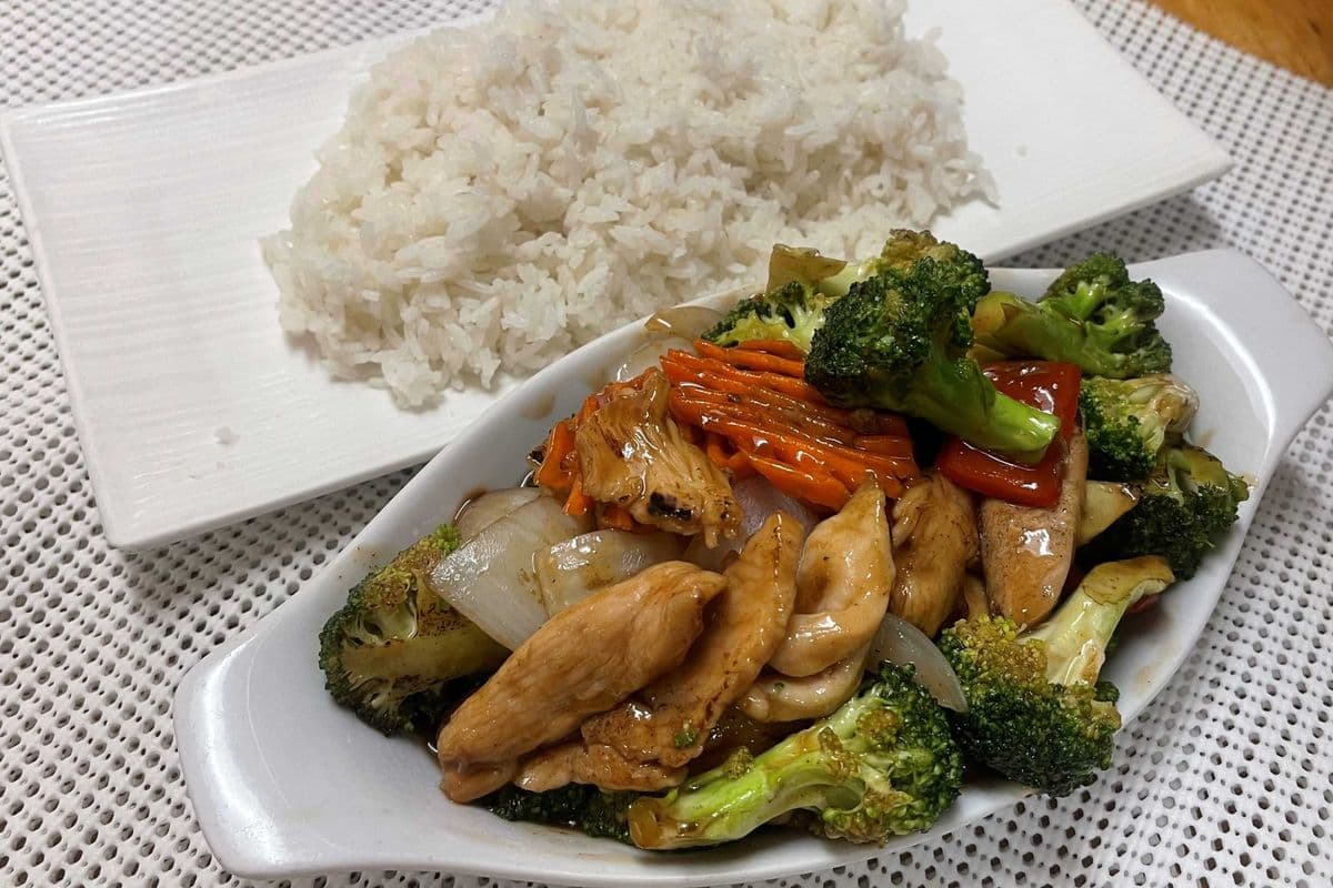43. Stir-Fried Chicken with Vegetables