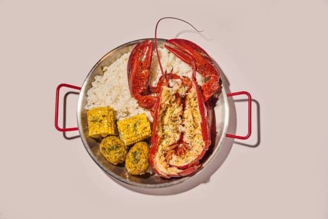 Seau de homard / Whole Fresh Lobster Bucket