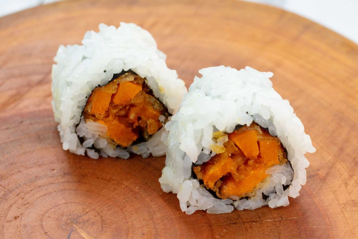 Yam Rolls (6 pcs)