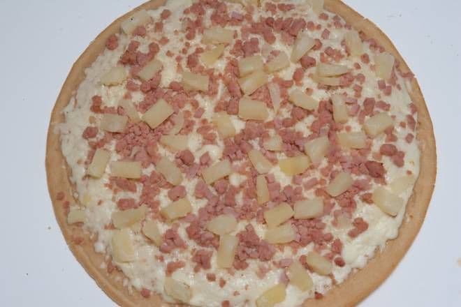 Small Hawaiian Specialty Pizza