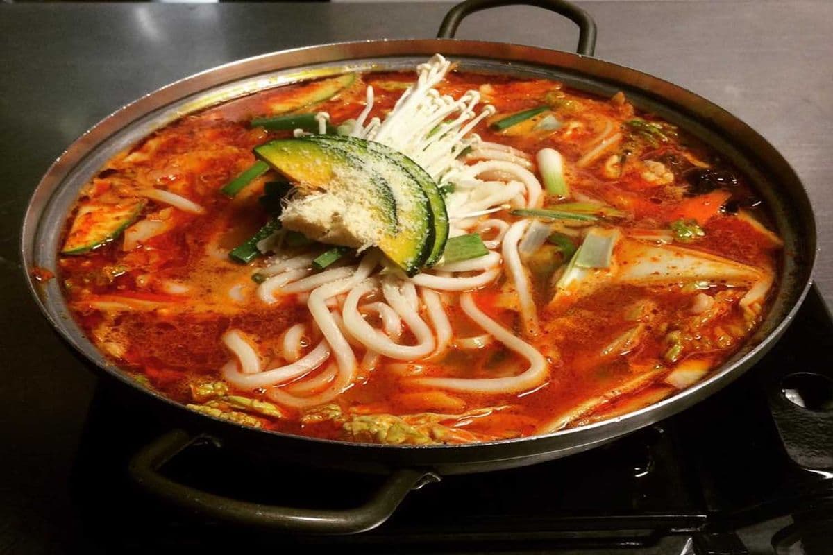 4. Spicy Seafood Jjamppong 해물짬뽕
