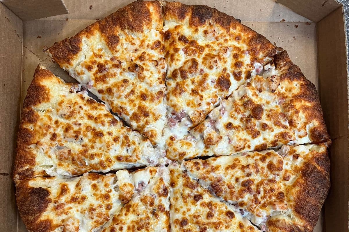 16" Chicken Bacon Ranch Pizza