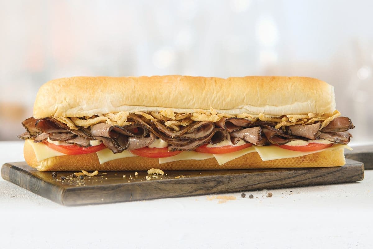 Grand Sandwich - Côte de bœuf au poivre / Large Sandwich - Peppercorn Prime Rib Sandwich