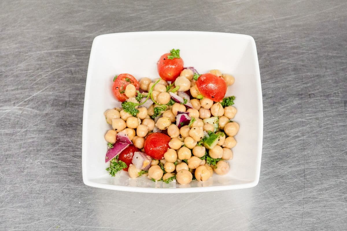 Large Mediterranean Chickpea Salad (650 g)