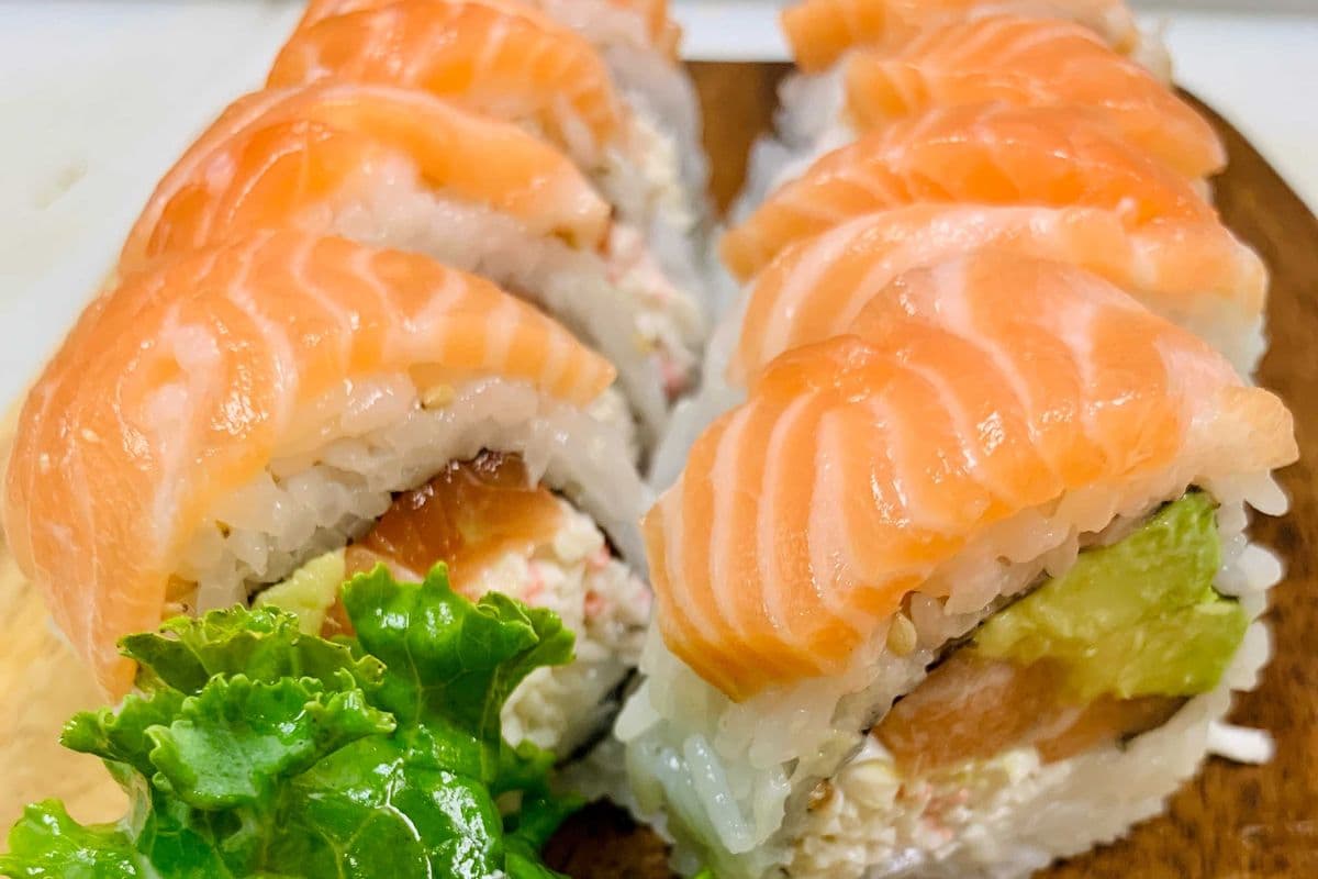 P26 Salmon Lover Roll