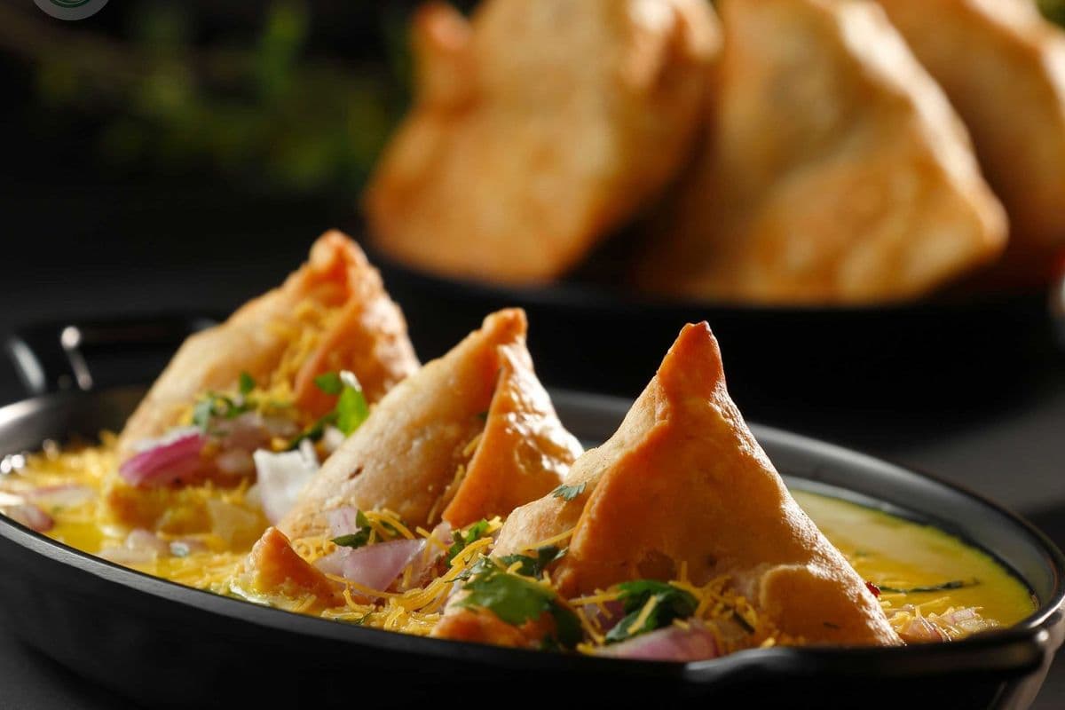 Chole Samosa chaat