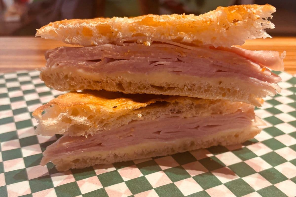 Hot Panini, Prosciutto Cotto and Cheese