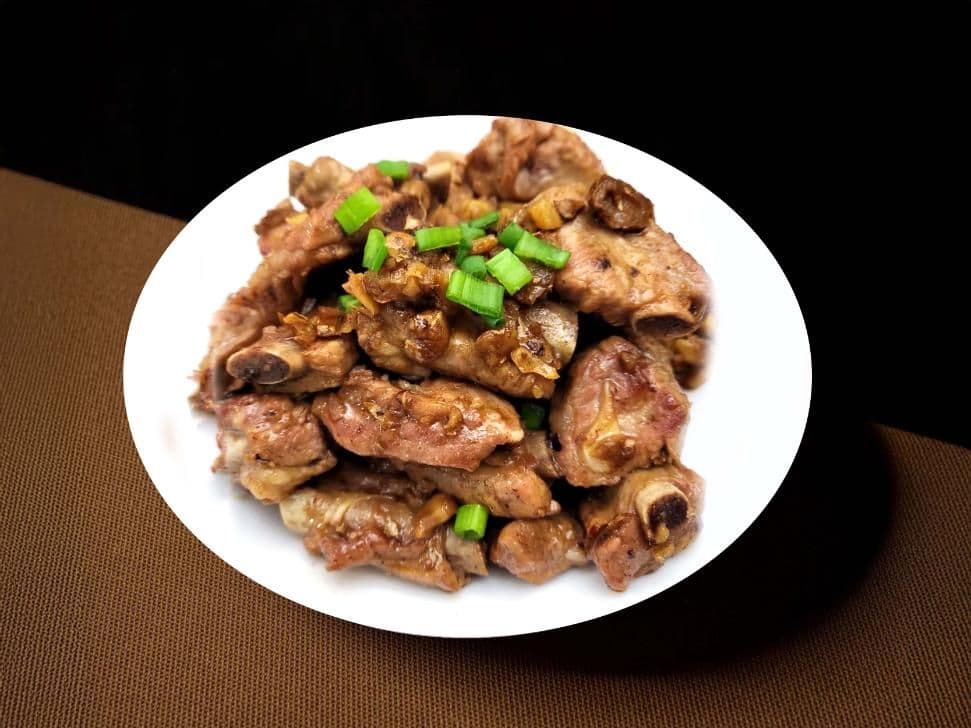 Fried pork ribs with olive / 榄香煎焗排骨