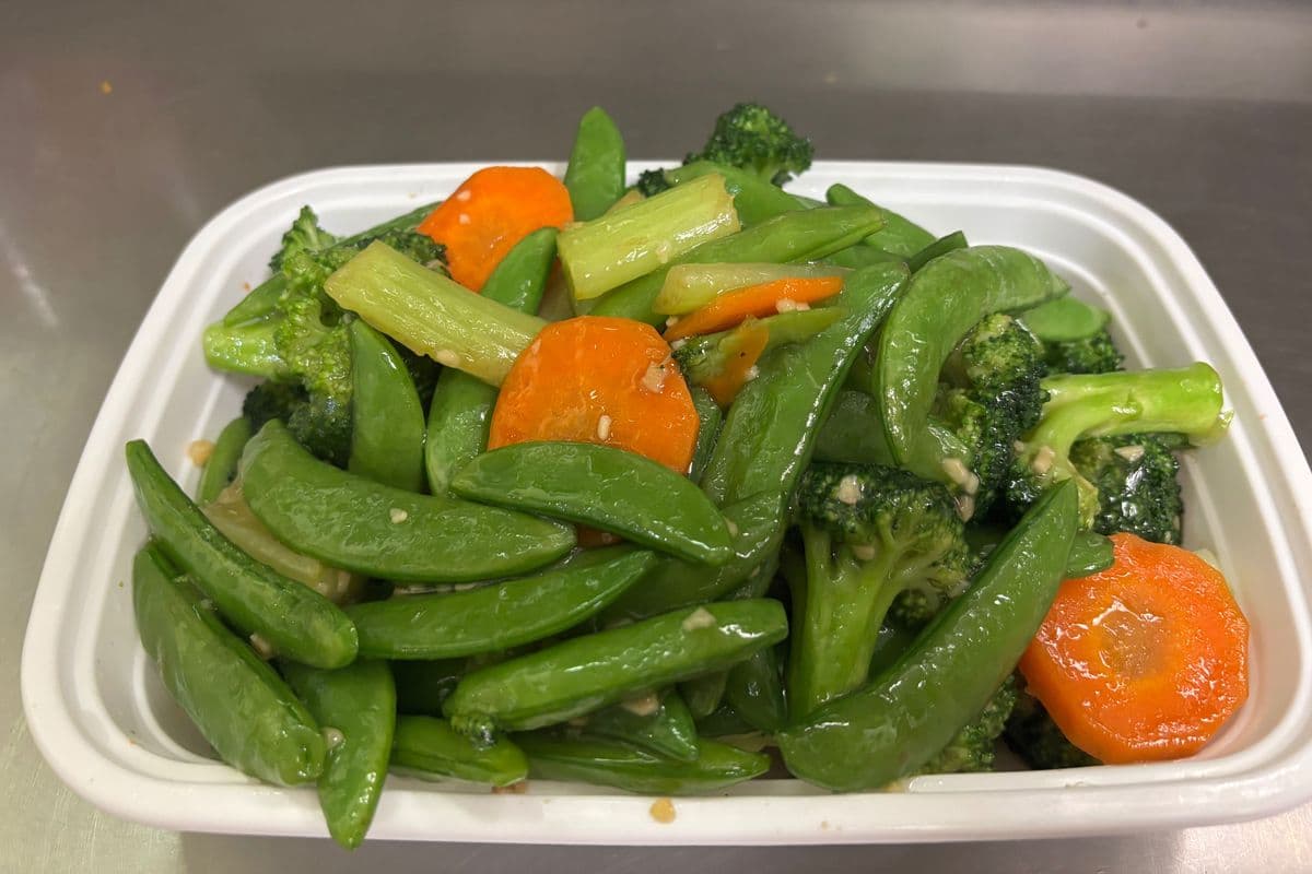 V4. Snow Pea Pods and Broccoli