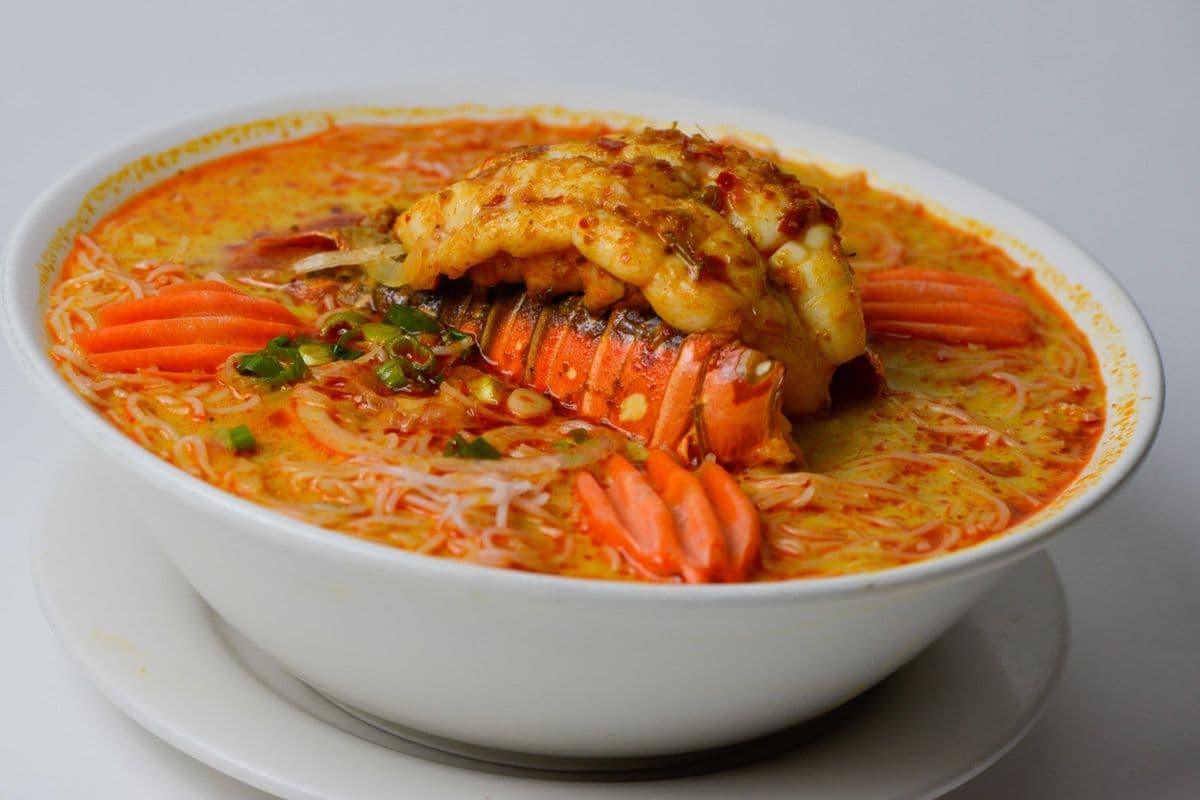 11. Curry Lobster Vermicelli Noodle Soup - Bun Cari Tom Hum