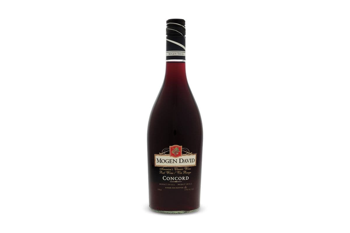 8789. Mogen David Concord (750 ml )