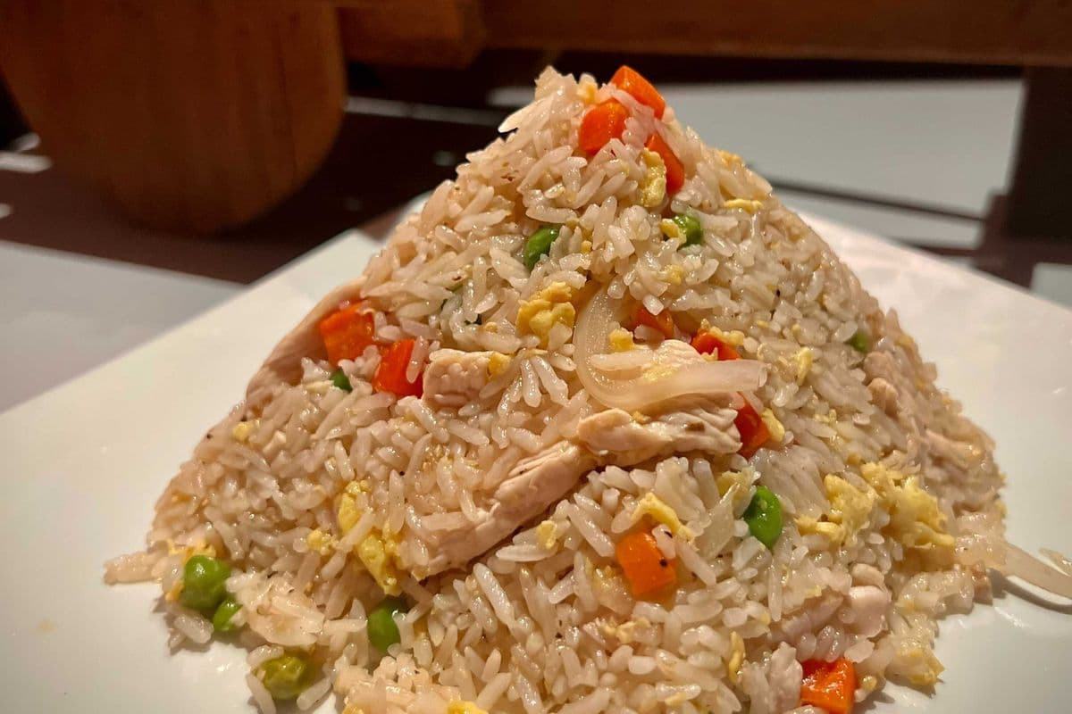 R1. Chicken Fried Rice - Khao Pad Kai