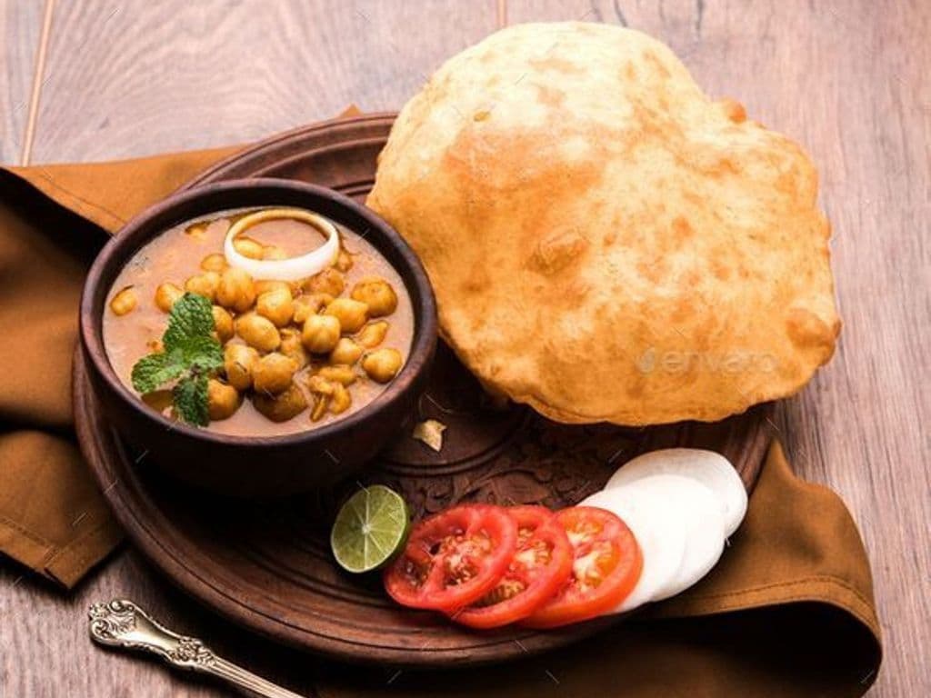 Puri cholle