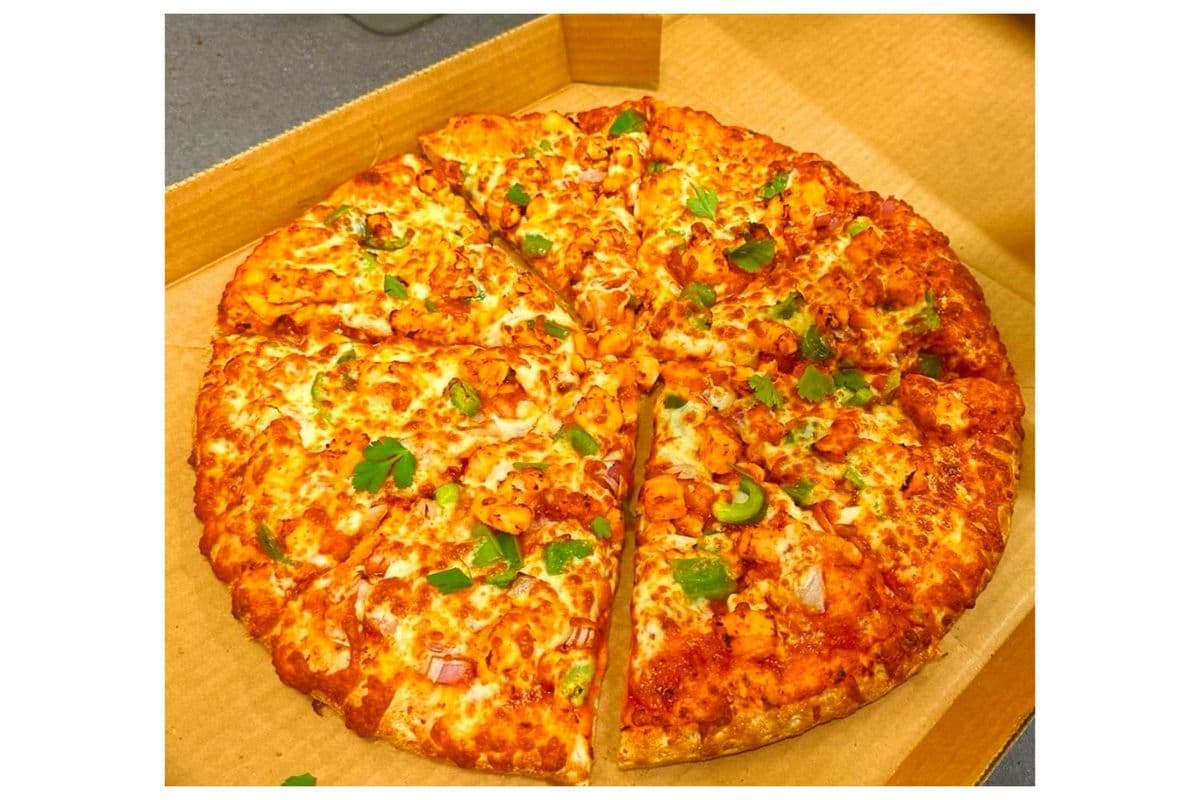 Chicken Korma Pizza- (10”small)