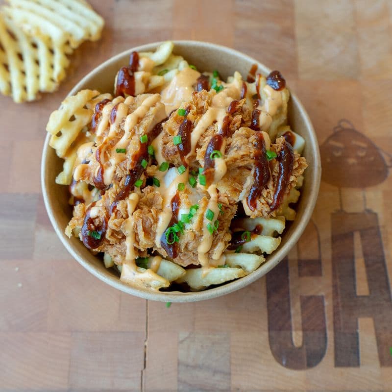Poutine Avec Poulet / Poutine With Chicken