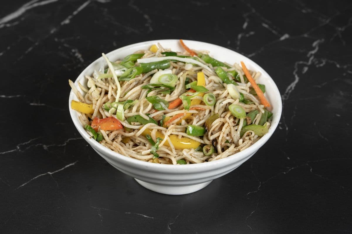 Vegetable Hakka Noodles