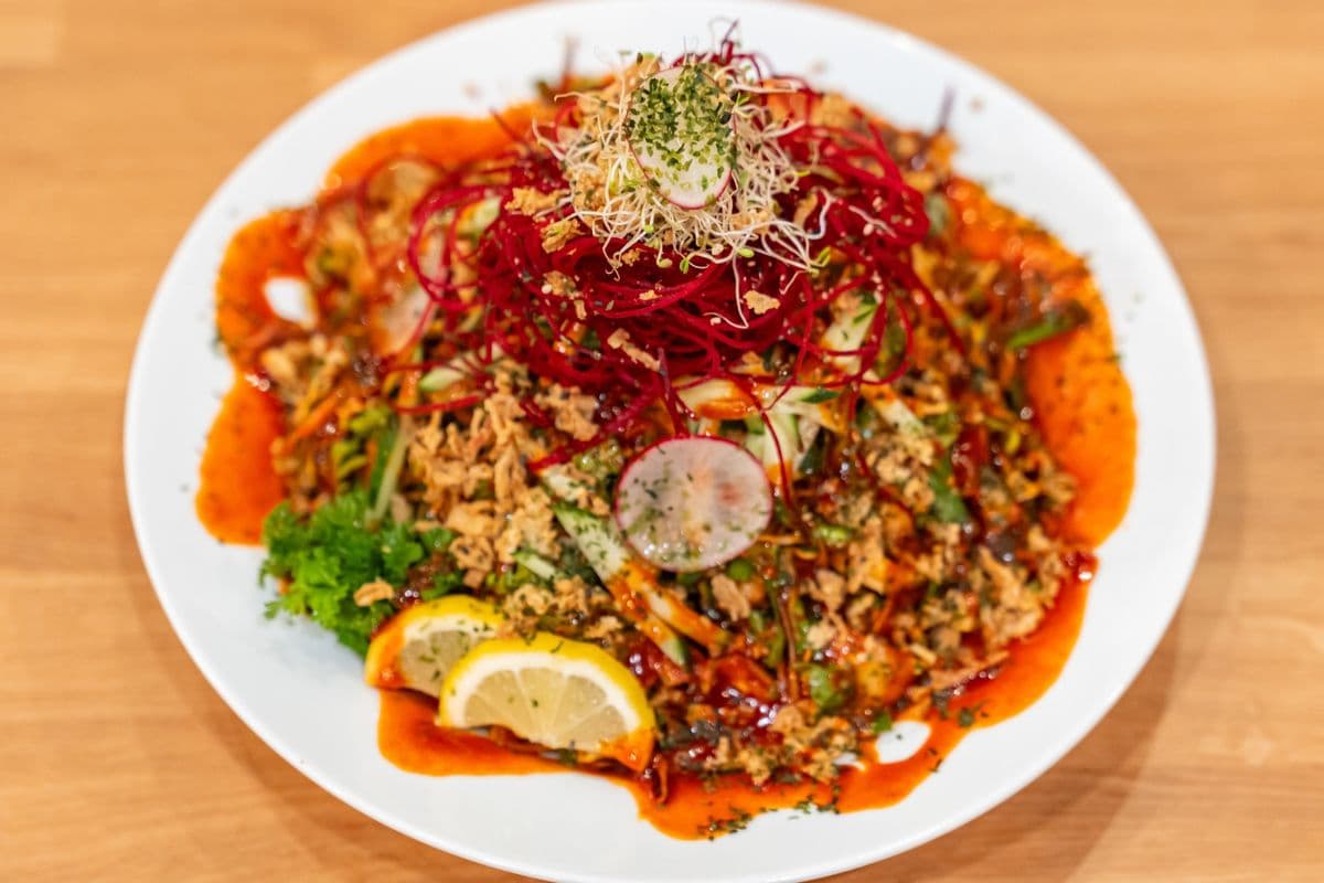 해물숙회무침 / Spicy Seafood Salad