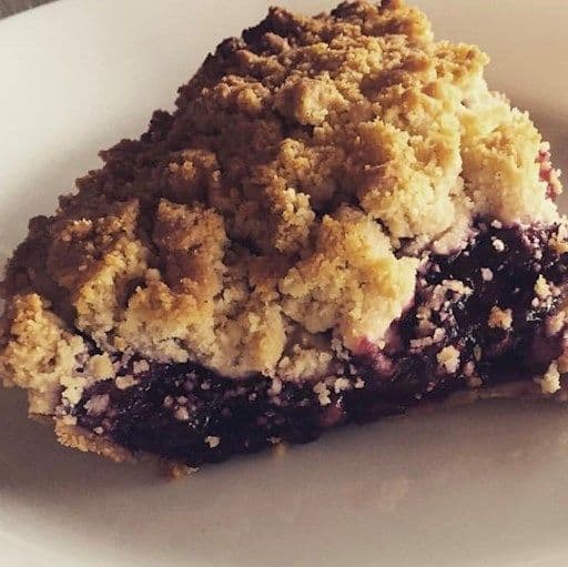 Tarte au croustade aux bleuets / Blueberry Crumb Pie