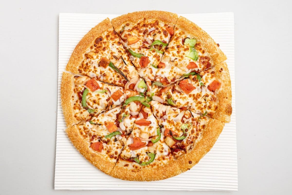 Medium Chicken Supreme Pizza