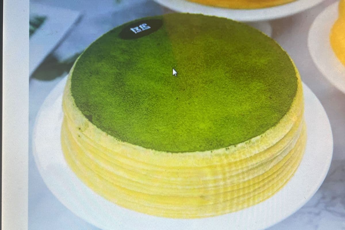 A whole Mille Crepe 整个千层蛋糕