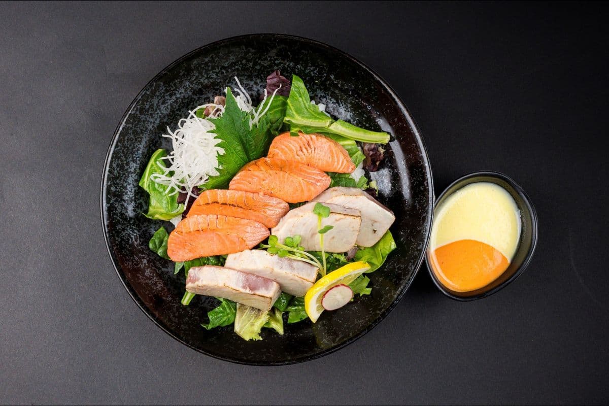 Tuna & Wild Salmon Aburi Donburi (8 Pieces)