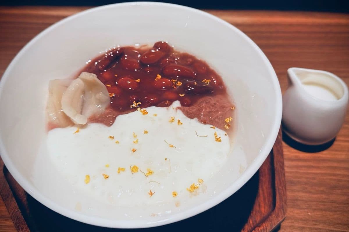 手打米麻薯莲子红豆沙 / Rice Paste in Red Bean Soup