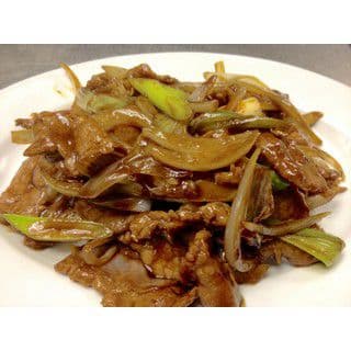 88 Sauteed Beef with Onion / 蔥爆牛肉 -88