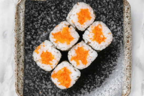 Smoked Salmon Maki (6 pcs)