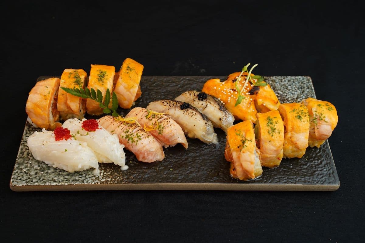 Torch Sushi and Roll Combo B (16 pcs)