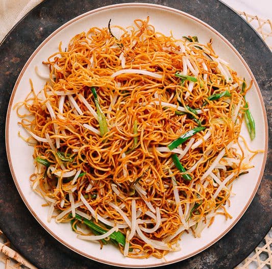 Pan Fried Soy Sauce Chow Mein / 豉油皇炒麵 (例)