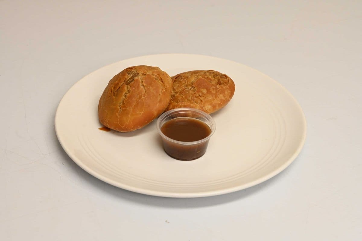 Kachori with Chutney (2 pcs)
