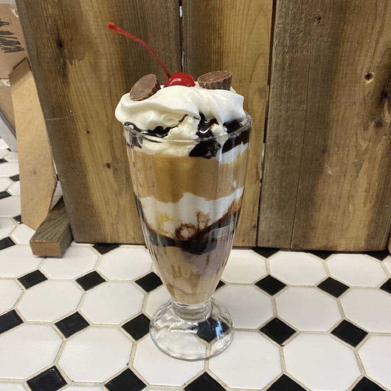 Reese's Chocolate Peanut Butter Sundae